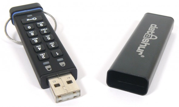 iStorage datAshur Secure USB Flash Drive - quer offen
