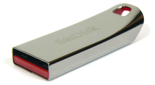 SanDisk Cruzer Force USB Flash Drive - Stick quer 01