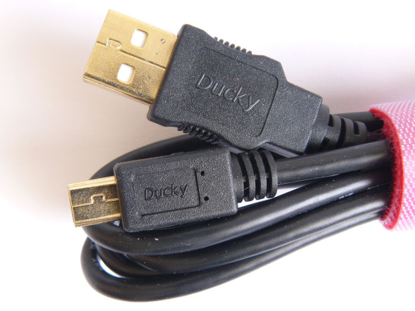 Ducky DK9008 Shine 3 Slim Gaming Keyboard - MX-Brown - Blue-LED - USB-Kabel
