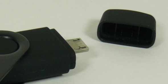 Maxell Dual-USB - USB-Stick 8GB - Kappe
