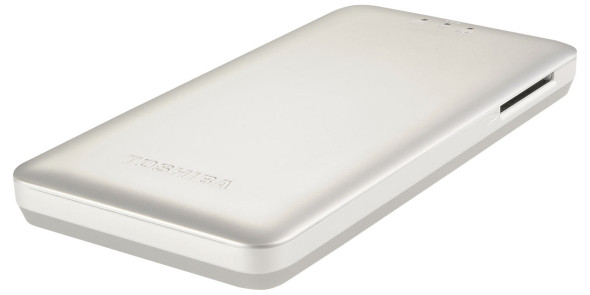 3DTester.de - Canvio Aero Mobile Wireless SSD mit SD-Card-Reader und mit Akku 02