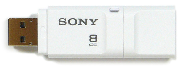 3DTester.de - Sony Micro Vault X-Series - Super Speed USB3.0 - 8GB - Bild 04