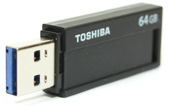 3DTester.de - Büro-USB-Sticks - Toshiba TransMemory Black - offen